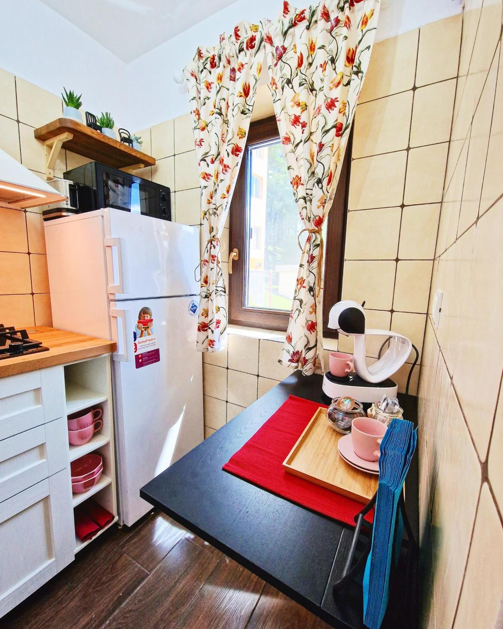 Amor Tirol Busteni (Adults Only) ภายนอก รูปภาพ