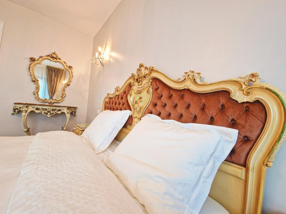 Amor Tirol Busteni (Adults Only) ภายนอก รูปภาพ