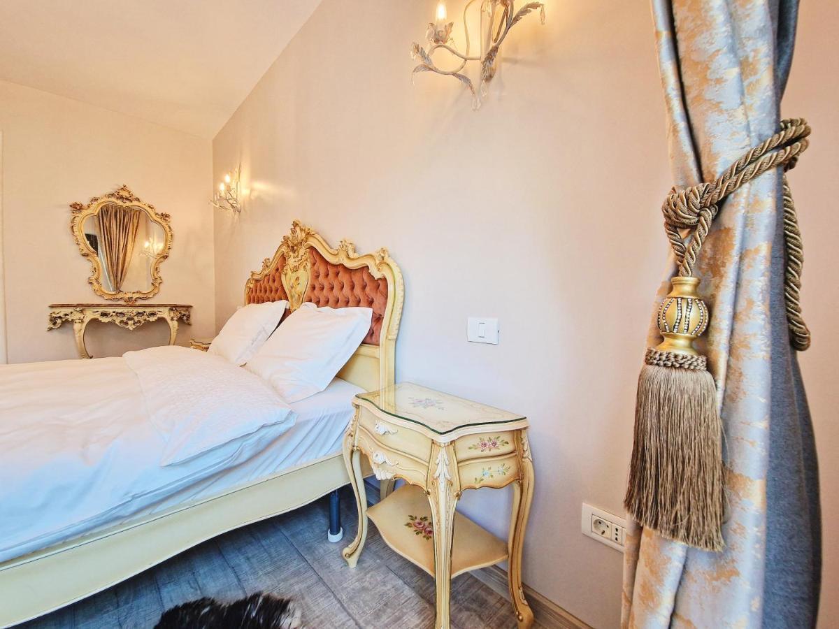 Amor Tirol Busteni (Adults Only) ภายนอก รูปภาพ