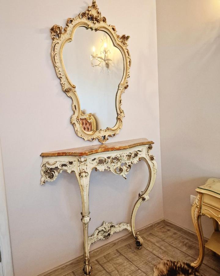 Amor Tirol Busteni (Adults Only) ภายนอก รูปภาพ