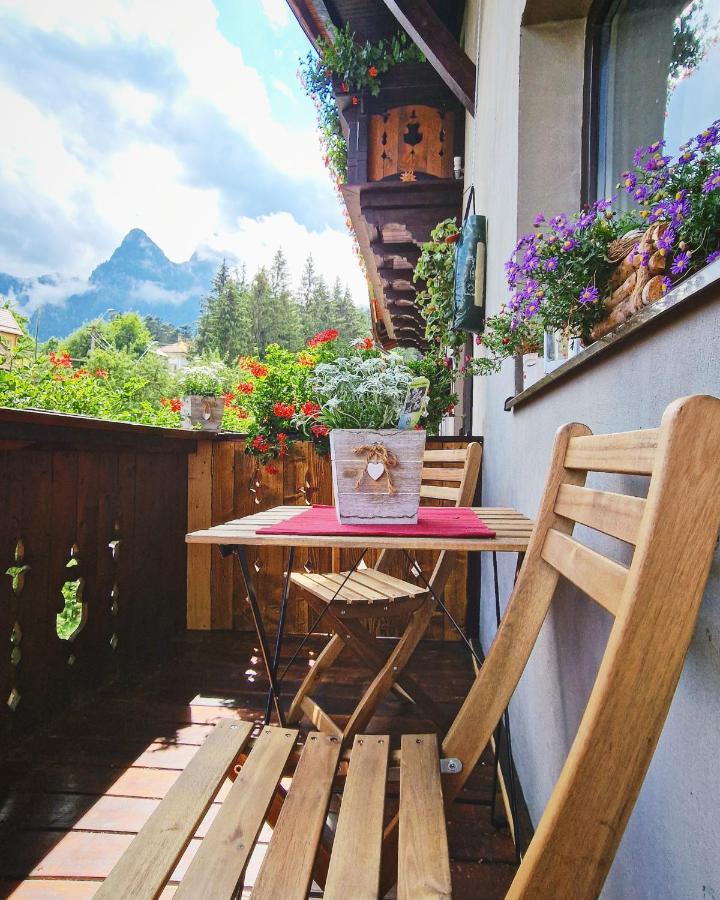 Amor Tirol Busteni (Adults Only) ภายนอก รูปภาพ