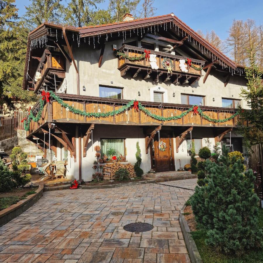 Amor Tirol Busteni (Adults Only) ภายนอก รูปภาพ